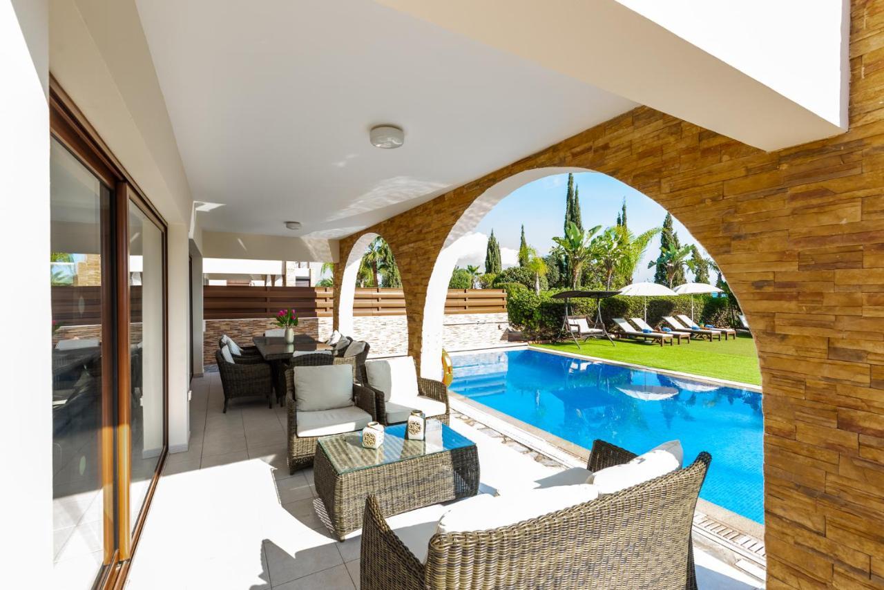 Sea Front Oceanus H2 By Ezoria Villas Ayia Napa Eksteriør billede