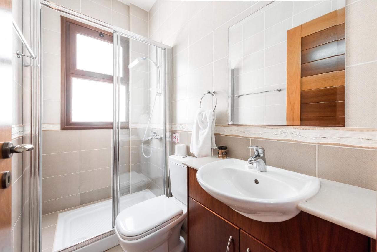 Sea Front Oceanus H2 By Ezoria Villas Ayia Napa Eksteriør billede