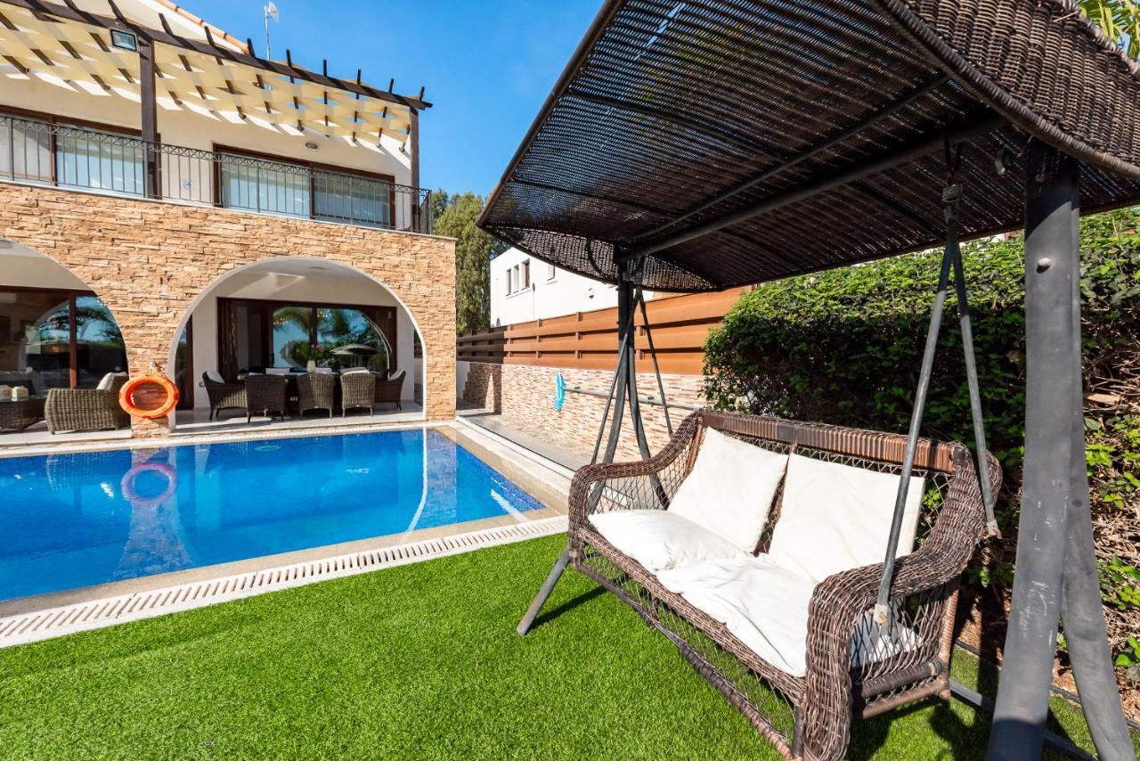 Sea Front Oceanus H2 By Ezoria Villas Ayia Napa Eksteriør billede