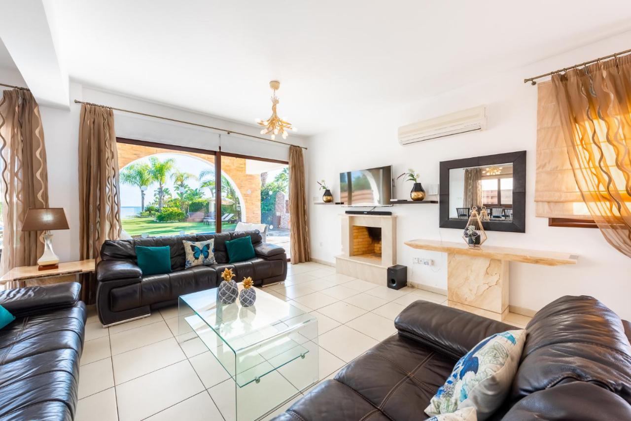 Sea Front Oceanus H2 By Ezoria Villas Ayia Napa Eksteriør billede