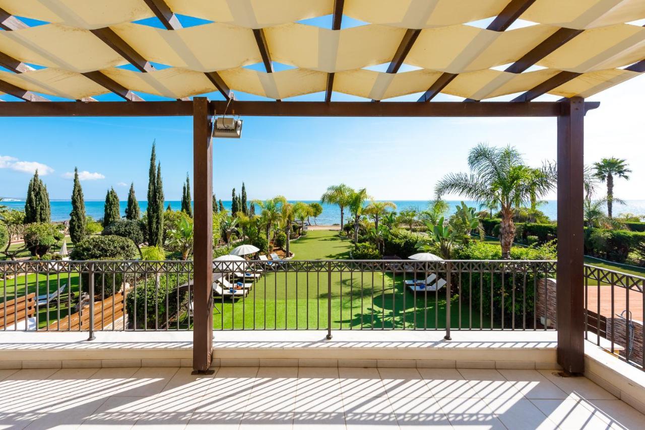 Sea Front Oceanus H2 By Ezoria Villas Ayia Napa Eksteriør billede