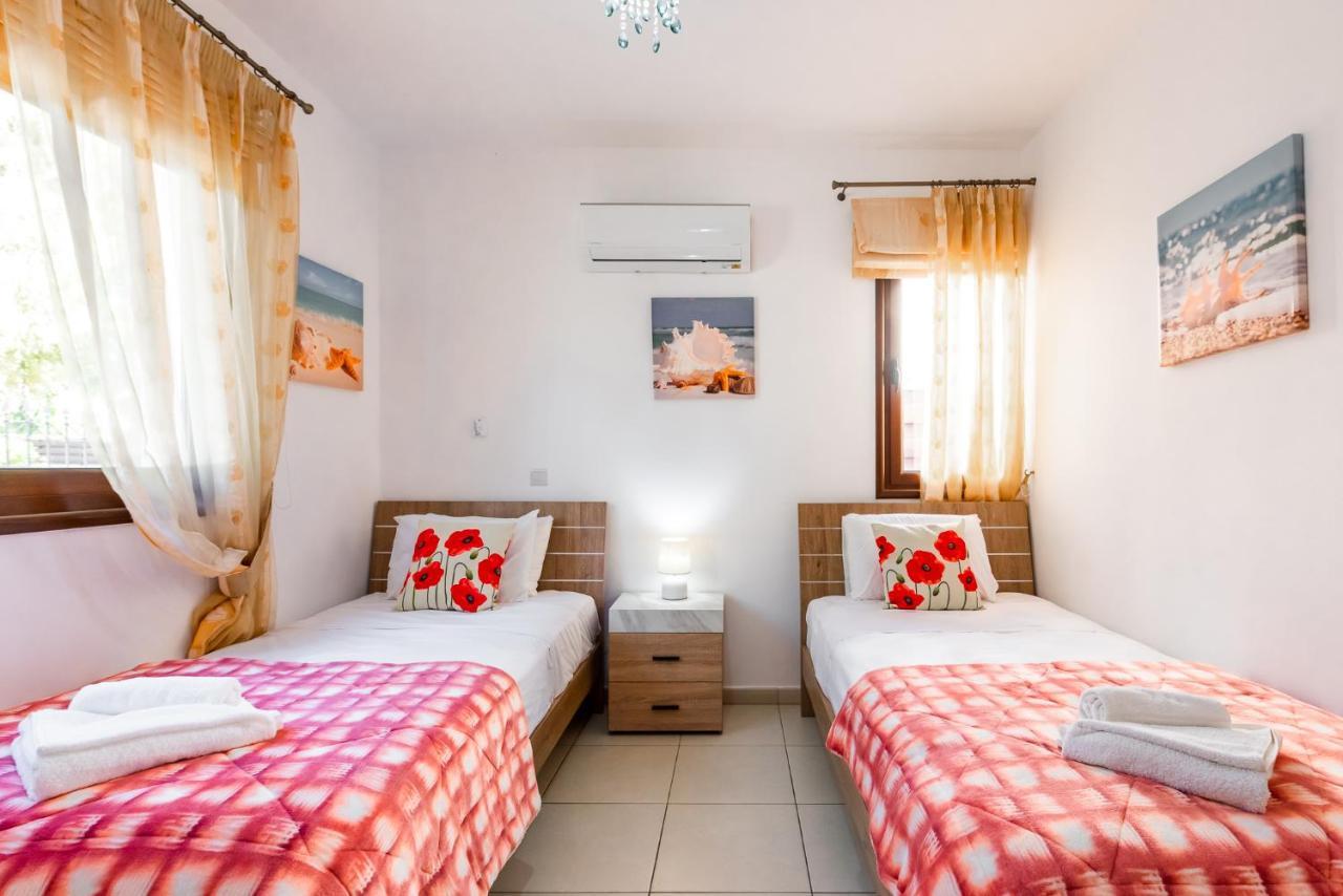 Sea Front Oceanus H2 By Ezoria Villas Ayia Napa Eksteriør billede