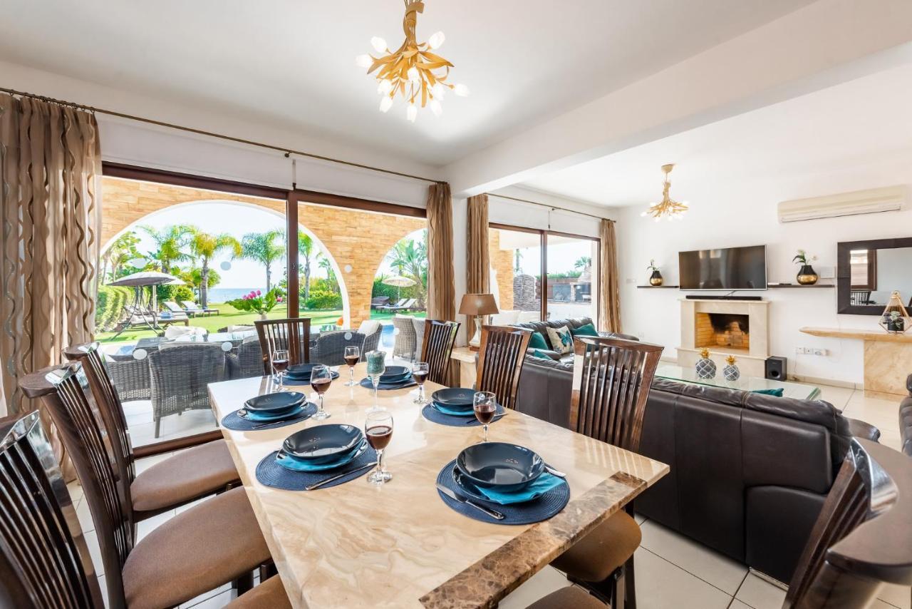 Sea Front Oceanus H2 By Ezoria Villas Ayia Napa Eksteriør billede