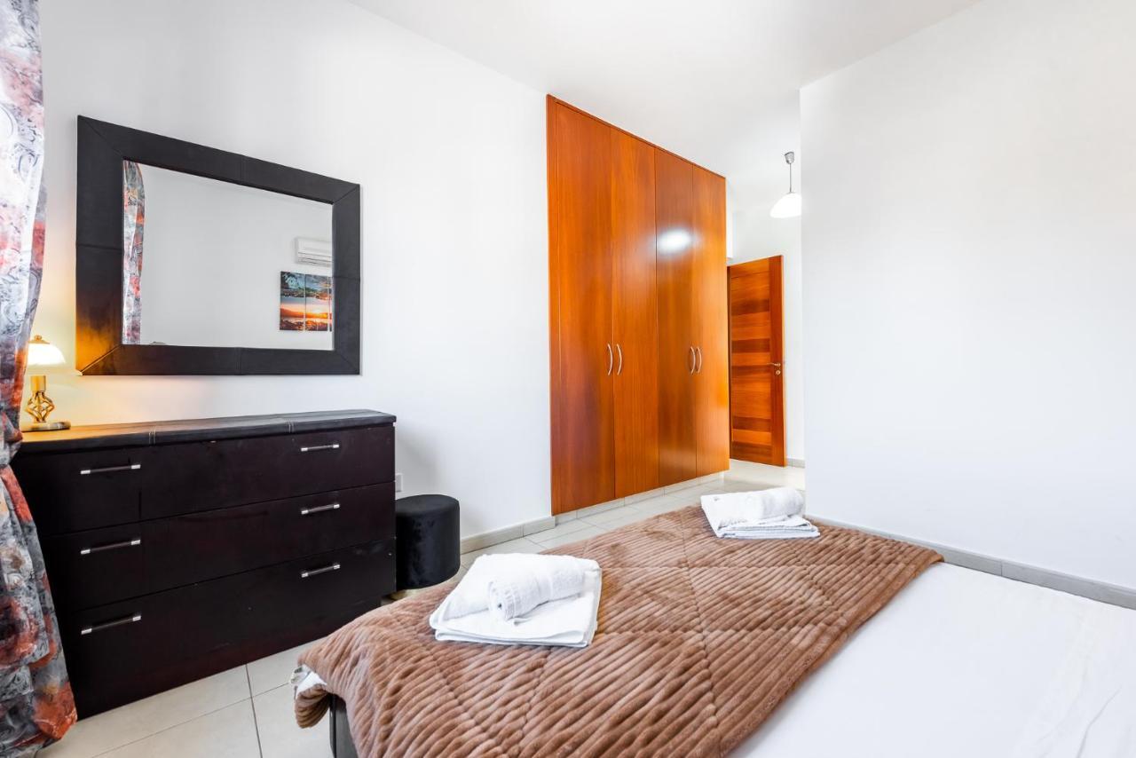 Sea Front Oceanus H2 By Ezoria Villas Ayia Napa Eksteriør billede