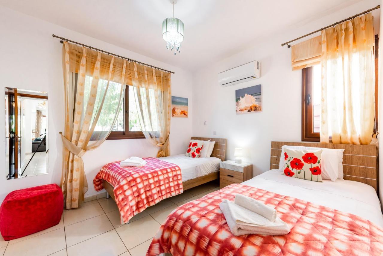Sea Front Oceanus H2 By Ezoria Villas Ayia Napa Eksteriør billede