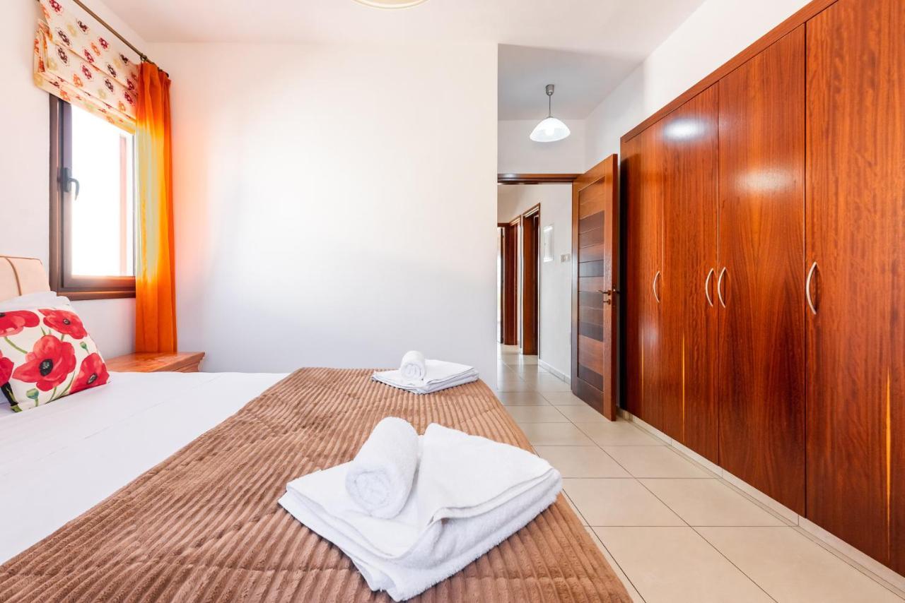 Sea Front Oceanus H2 By Ezoria Villas Ayia Napa Eksteriør billede